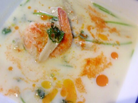 トムヤムクン風豆乳スープ